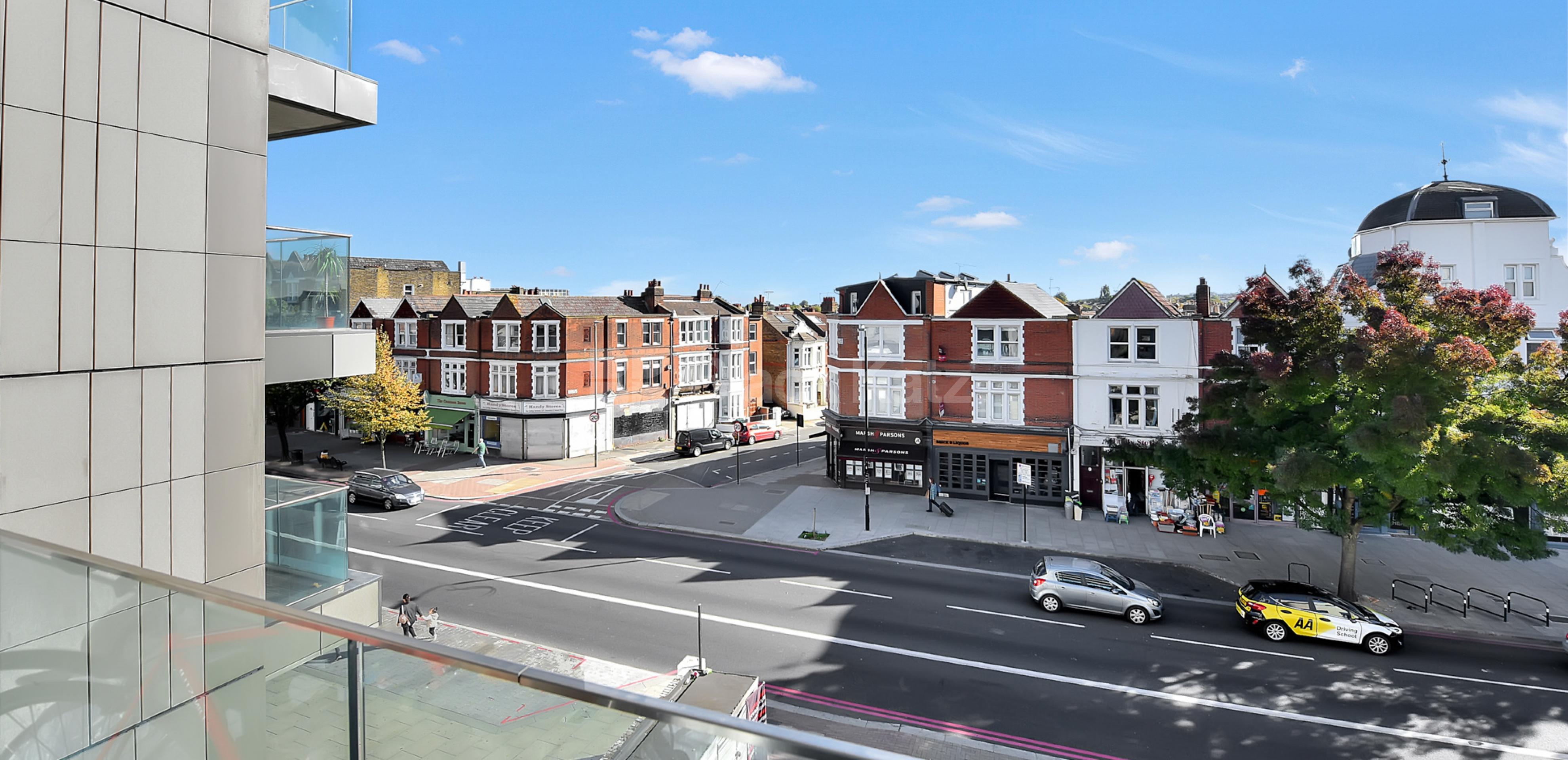 			LET, 2 Bedroom, 1 bath, 1 reception Apartment			 Qube Court. Balham Hill, Clapham South  SW12